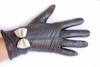 Женские кожаные перчатки Shust Gloves чёрные 373s2 М