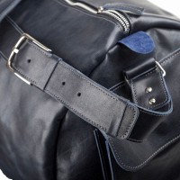 Дорожная синяя кожаная сумка Grande Pelle 11049