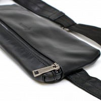 Кожаная черная сумка на пояс TARWA ga-1818-3md