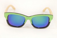 Солнцезащитные Wayfarer очки с деревянными дужками