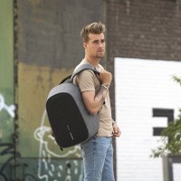 Рюкзак серый антивор XD Design Bobby Hero Regular Grey (P705.292)