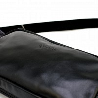 Кожаная черная сумка на пояс Tarwa ga-8137-4lx