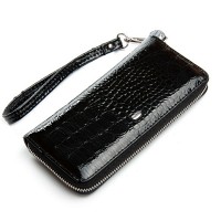 Женский лаковый кожаный кошелек PE DR. BOND PEW38 black