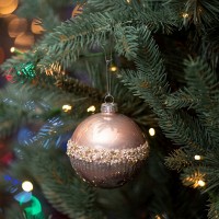 Шар новогодний Yes! Fun d-8 см, бежевый глянец 973839