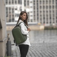 Рюкзак зеленый антивор XD Design Bobby Hero Small Green (P705.707)