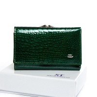 Женский кожаный лаковый кошелек SERGIO TORRETTI W5 dark-green